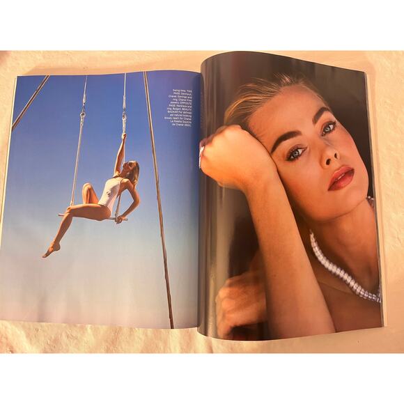 Harper's Bazaar Magazine January 2019 - Margot Robbie cover - Picture 12 of 13